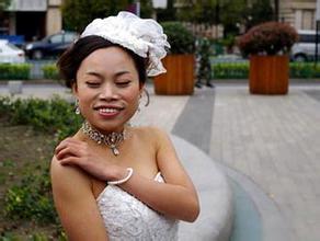 网红凤姐档案,从平凡女孩到网络红人的逆袭之路